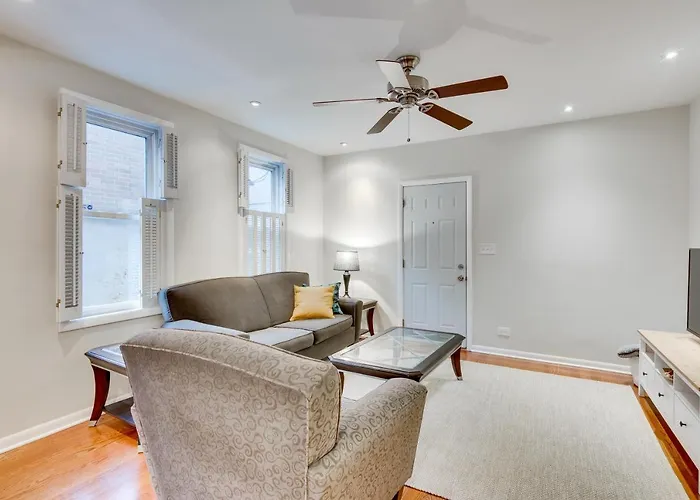 Pet Friendly! Historic River West Neighborhood - Easy Access To O'hare Apts *