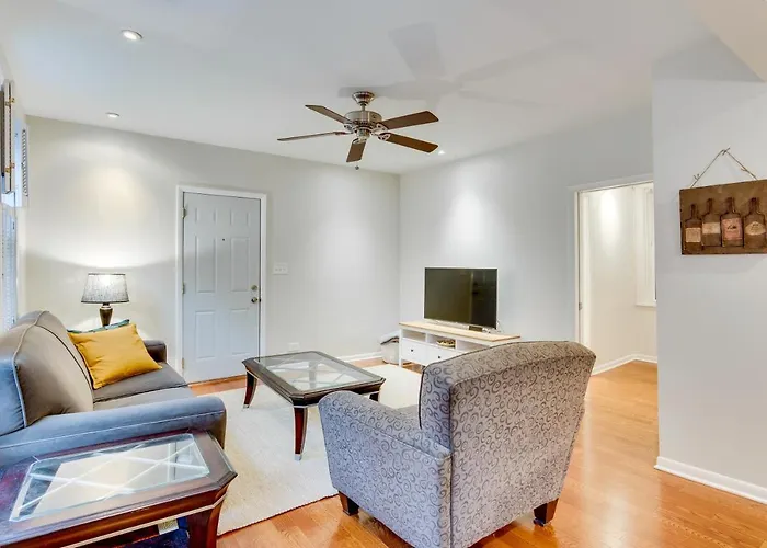 Pet Friendly! Historic River West Neighborhood - Easy Access To O'hare Apts