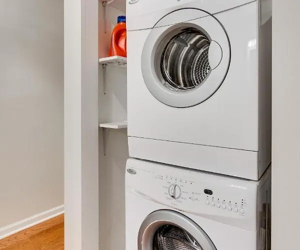 Apartment Pet Friendly! Historic River West Neighborhood - Easy Access To O'hare Apts Chicago