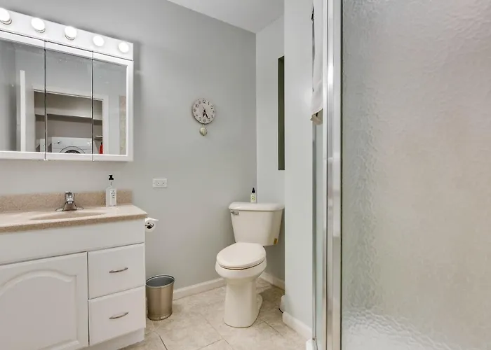 Pet Friendly! Historic River West Neighborhood - Easy Access To O'hare Apts *