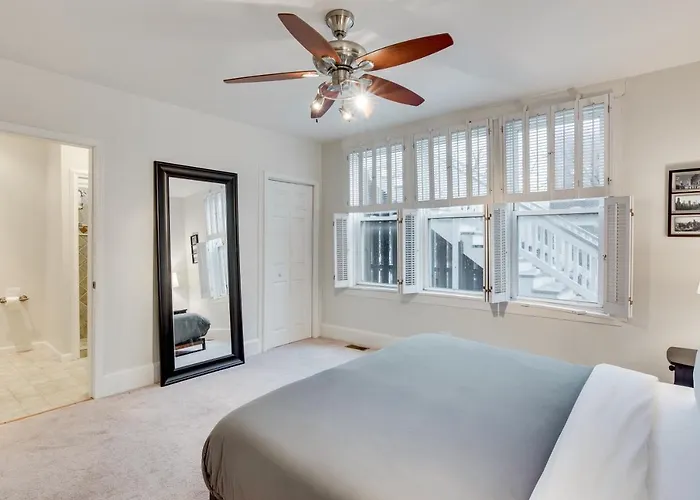 Pet Friendly! Historic River West Neighborhood - Easy Access To O'hare Apts Chicago